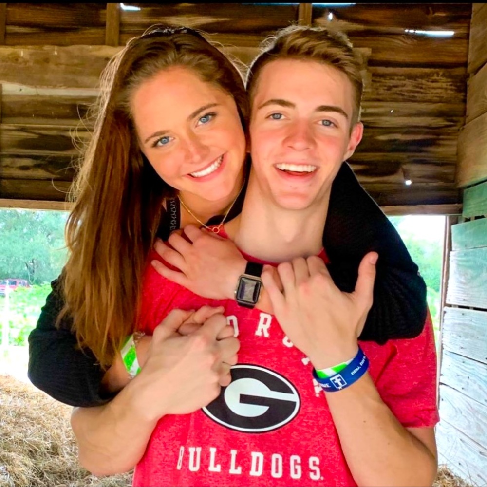 Meet your Posher, Addison